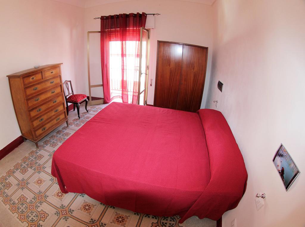 La Melagrana Apartman Castellammare del Golfo Szoba fotó